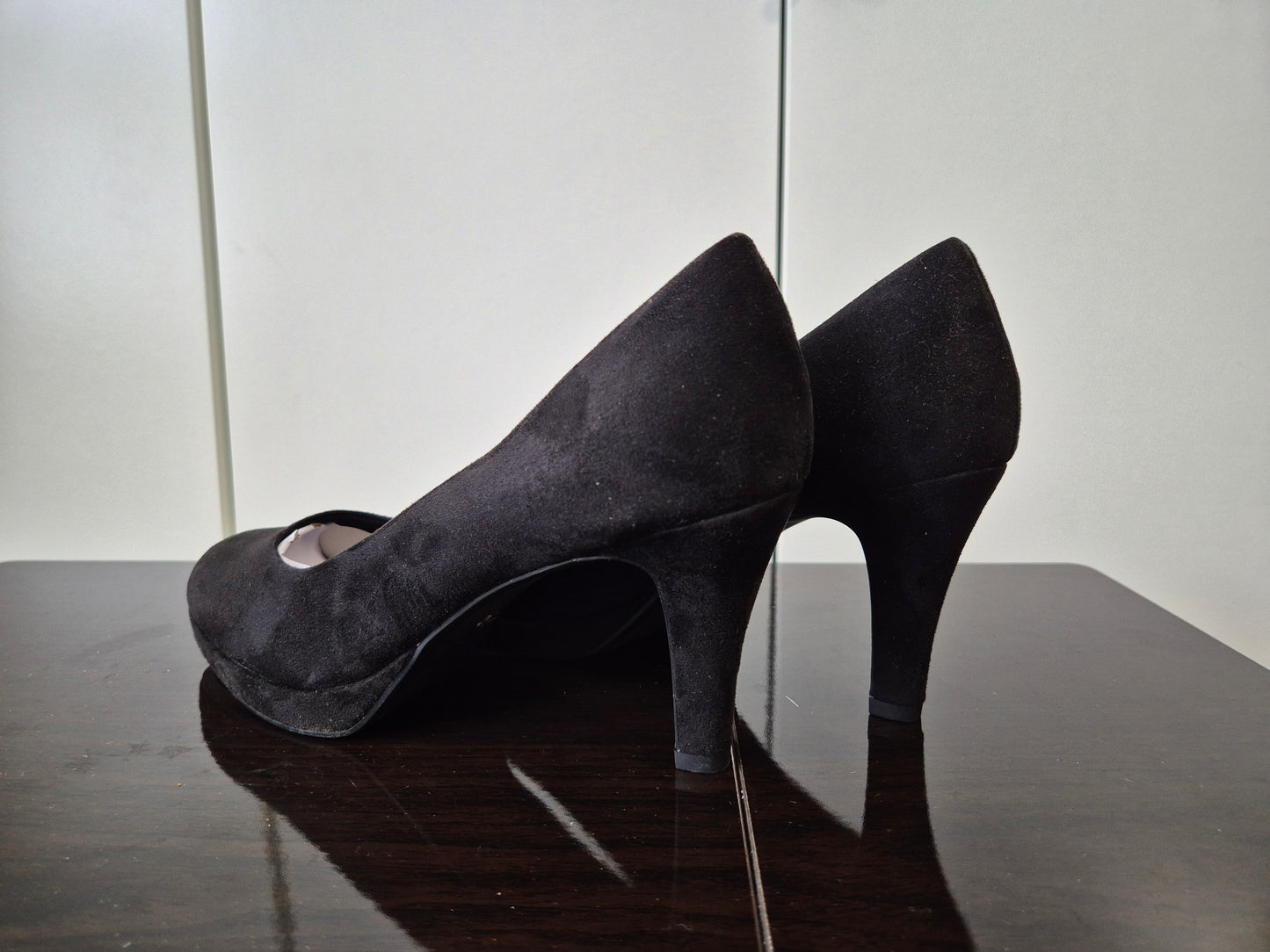 Tamaris Pumps mit bezogenem Trichterabsatz schwarz Gr. 41