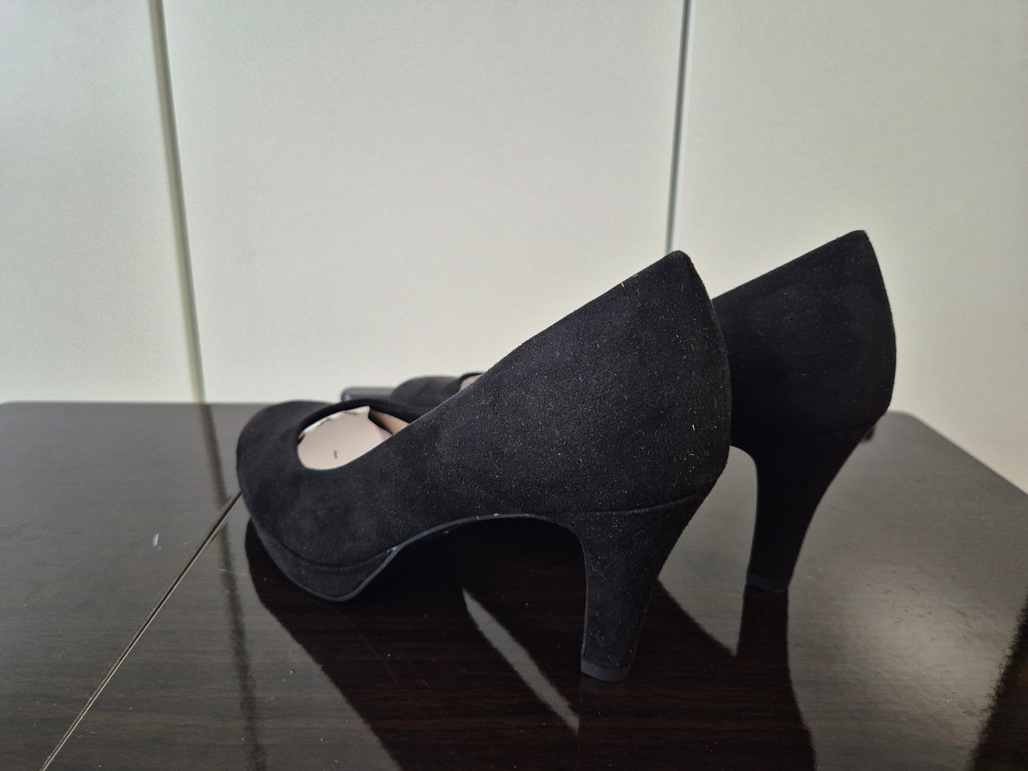 Tamaris Pumps mit bezogenem Trichterabsatz schwarz Gr. 38