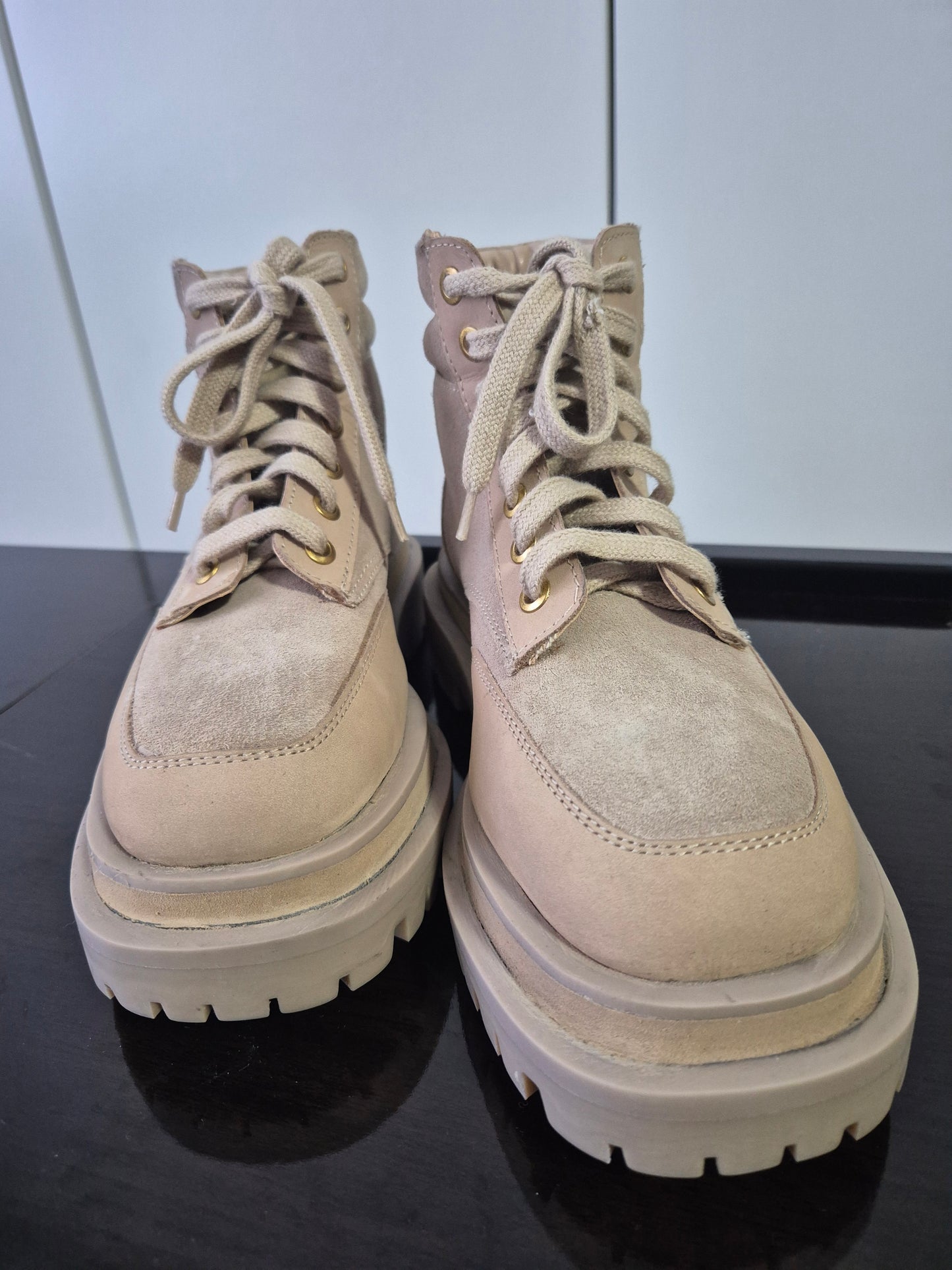 Walk London Dana Combat Ankle Boots beige Gr. 36