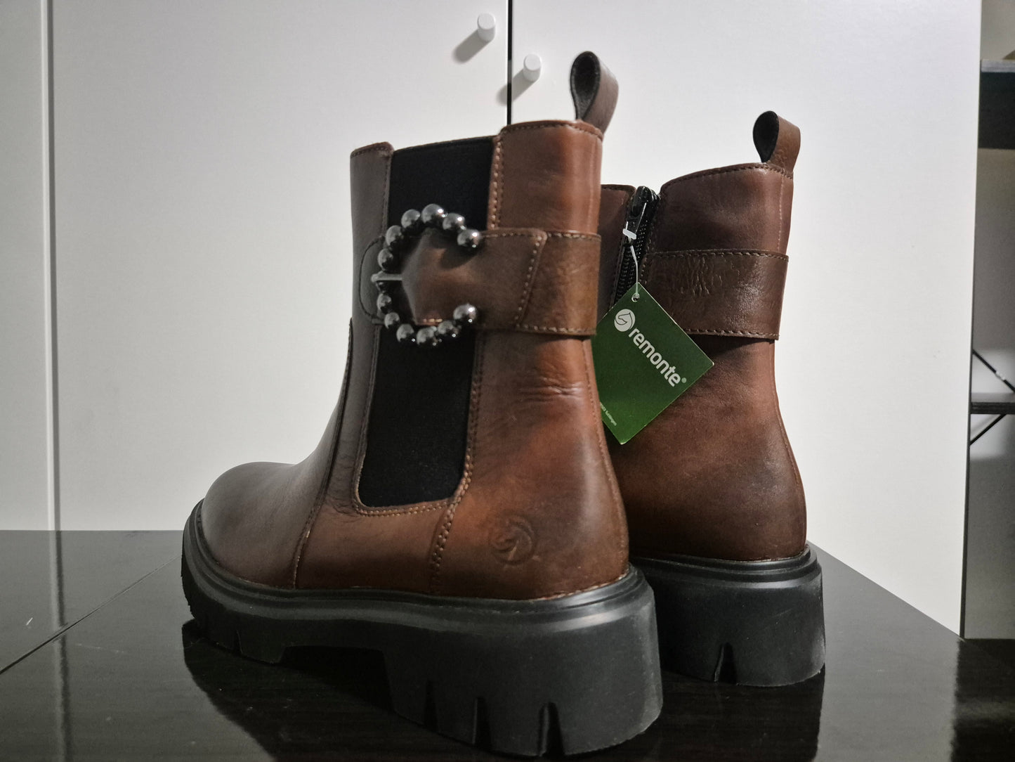 REMONTE Chelseaboots mit schöner Zierschnalle braun Gr. 36