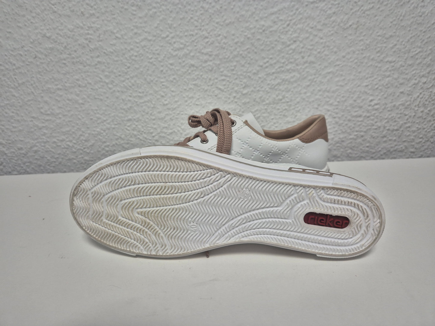 RIEKER Plateausneaker mit harmonischen Kontrastdetails weiß Gr. 40
