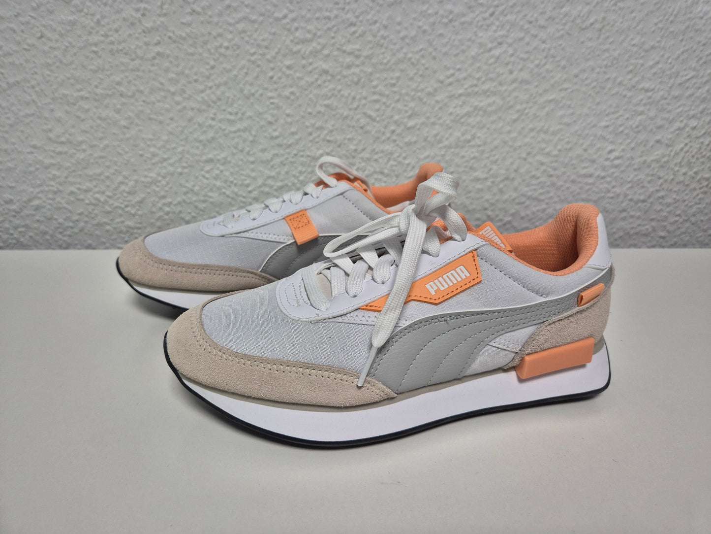 PUMA Future Rider Play On Sneaker weiß-grau-orange Gr. 37