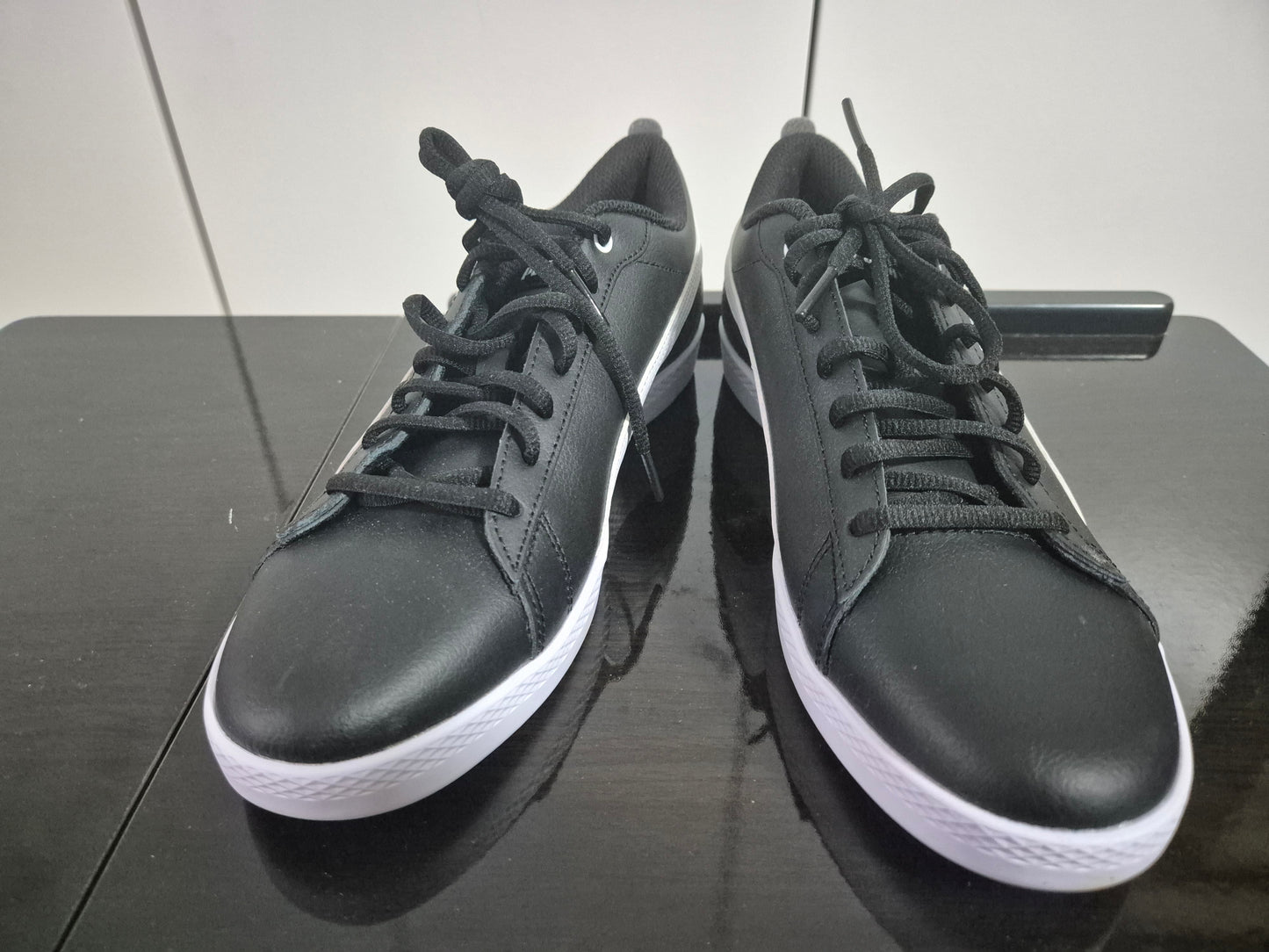PUMA SMASH WNS V2 L Sneaker schwarz Gr. 40,5