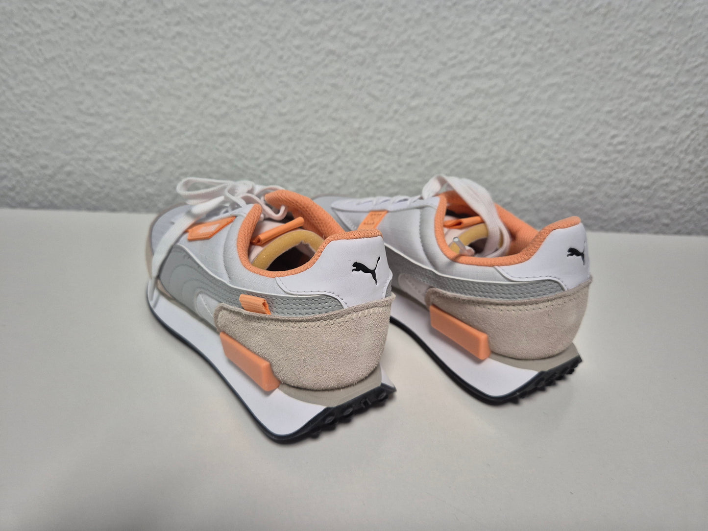 PUMA Future Rider Play On Sneaker weiß-grau-orange Gr. 37
