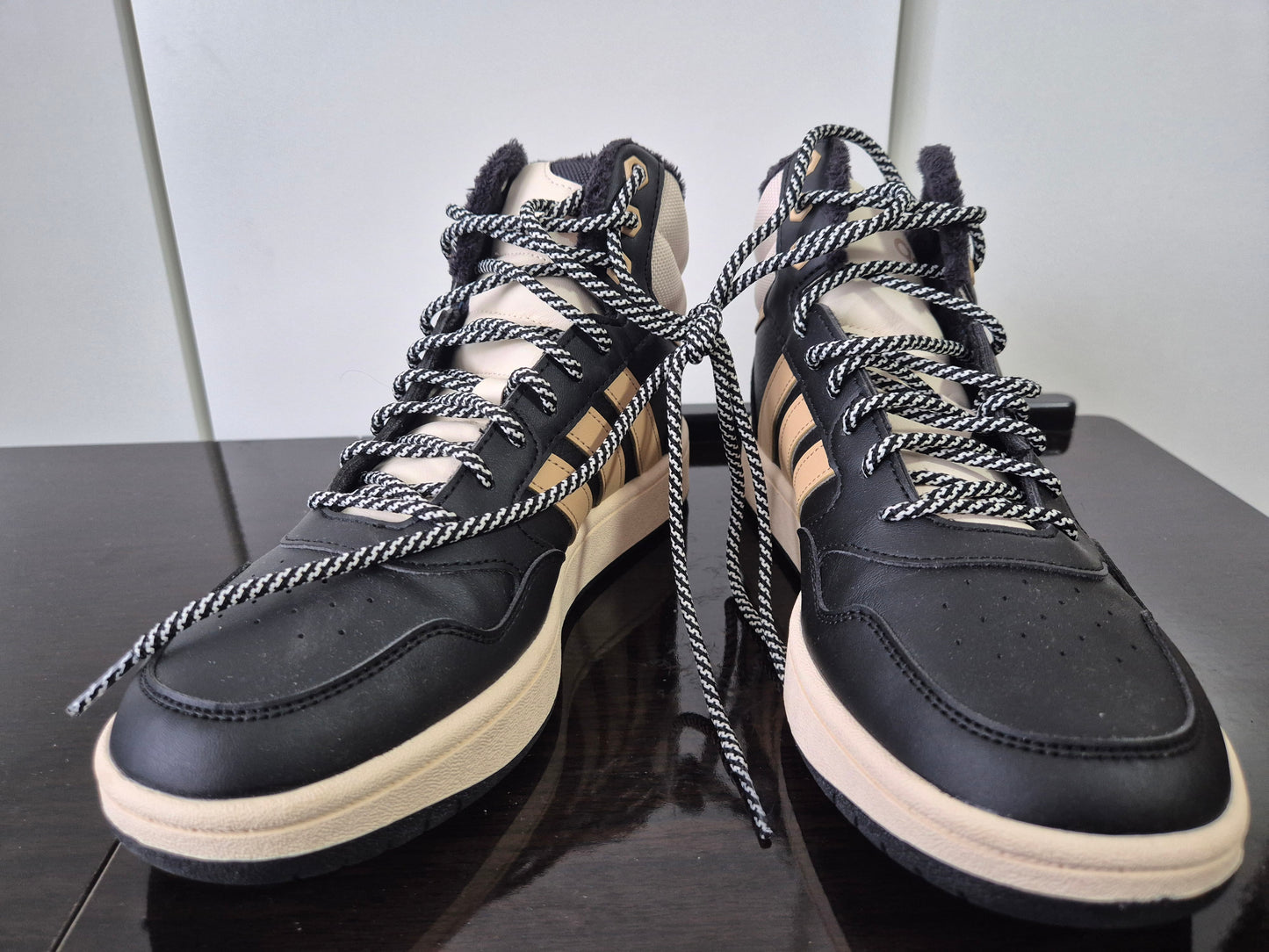 ADIDAS SPORTSWEAR HOOPS 3.0 MID Lifestyle Basketball Classic schwarz/beige Gr. 40