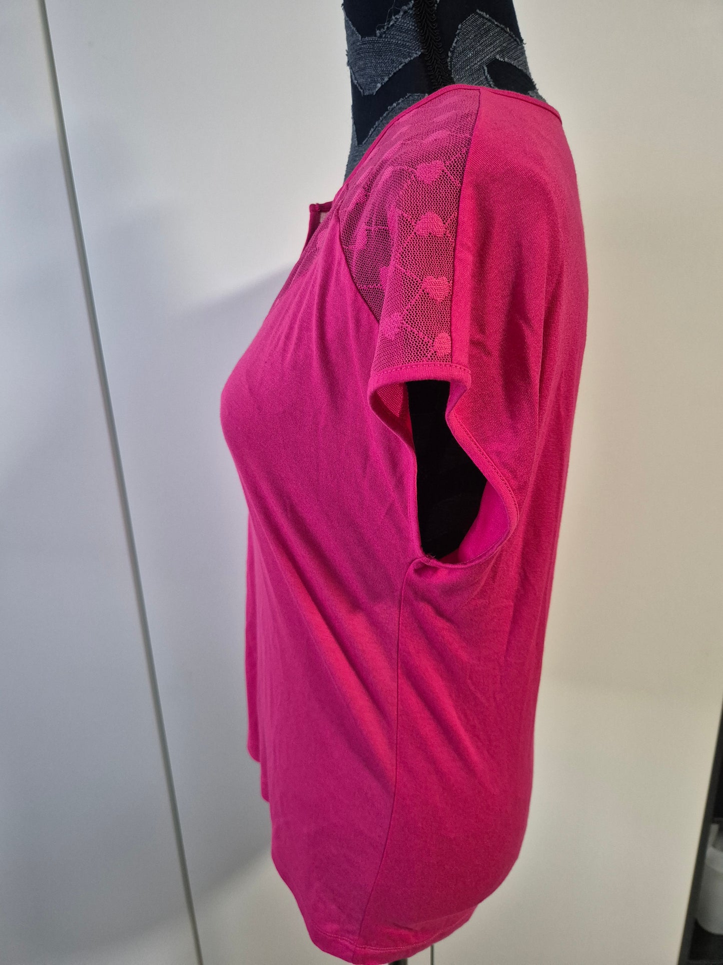 Laura Scott Spitzenshirt rosa