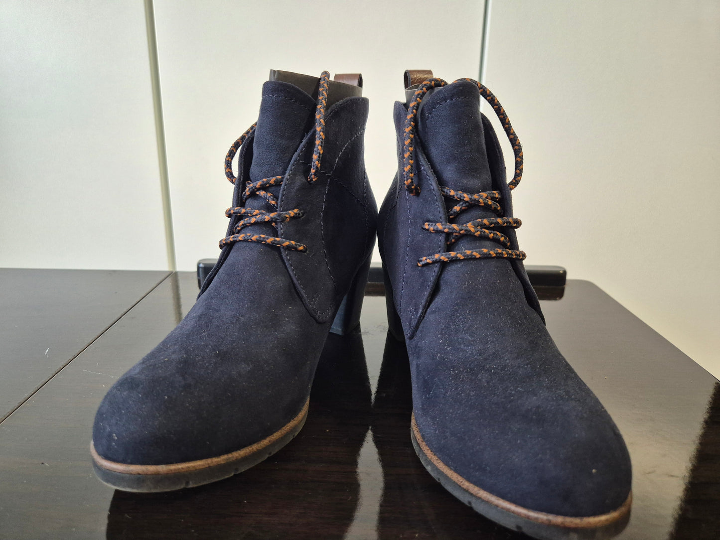 MARCO TOZZI Schnürstiefelette mit Ziernähten blau