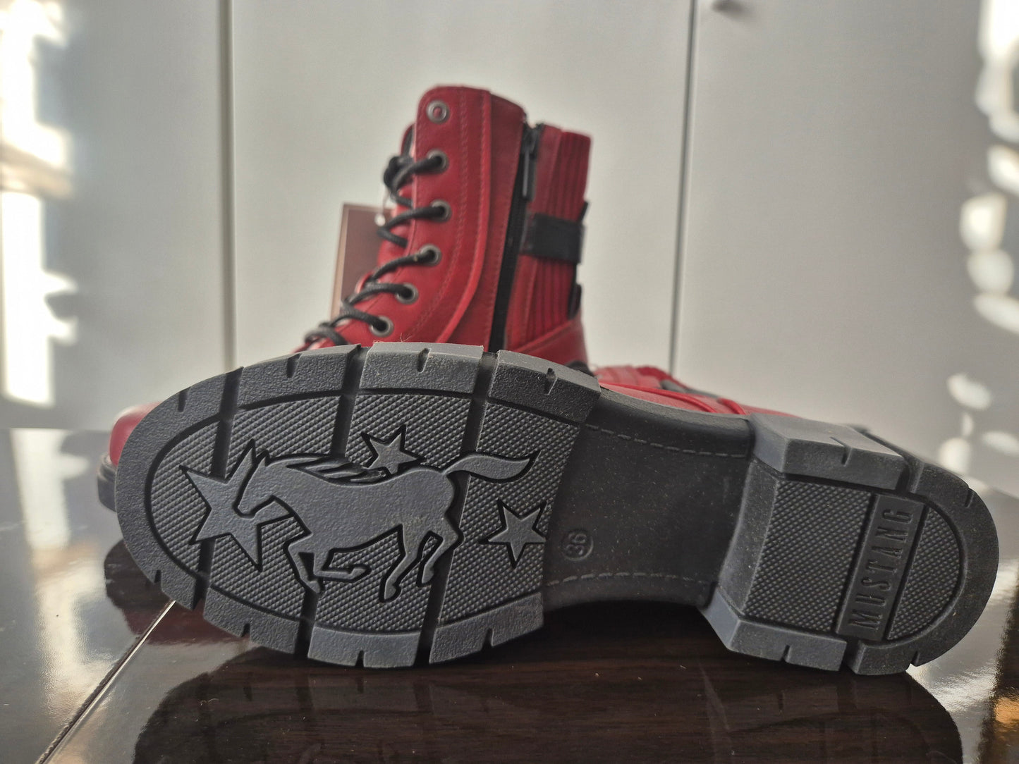 MUSTANG Schnürboots rot