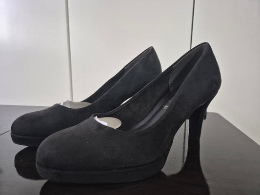 Tamaris Pumps mit bezogenem Trichterabsatz schwarz Gr. 39