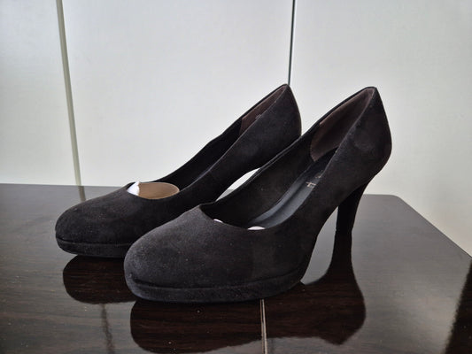 Tamaris Pumps mit bezogenem Trichterabsatz schwarz Gr. 41