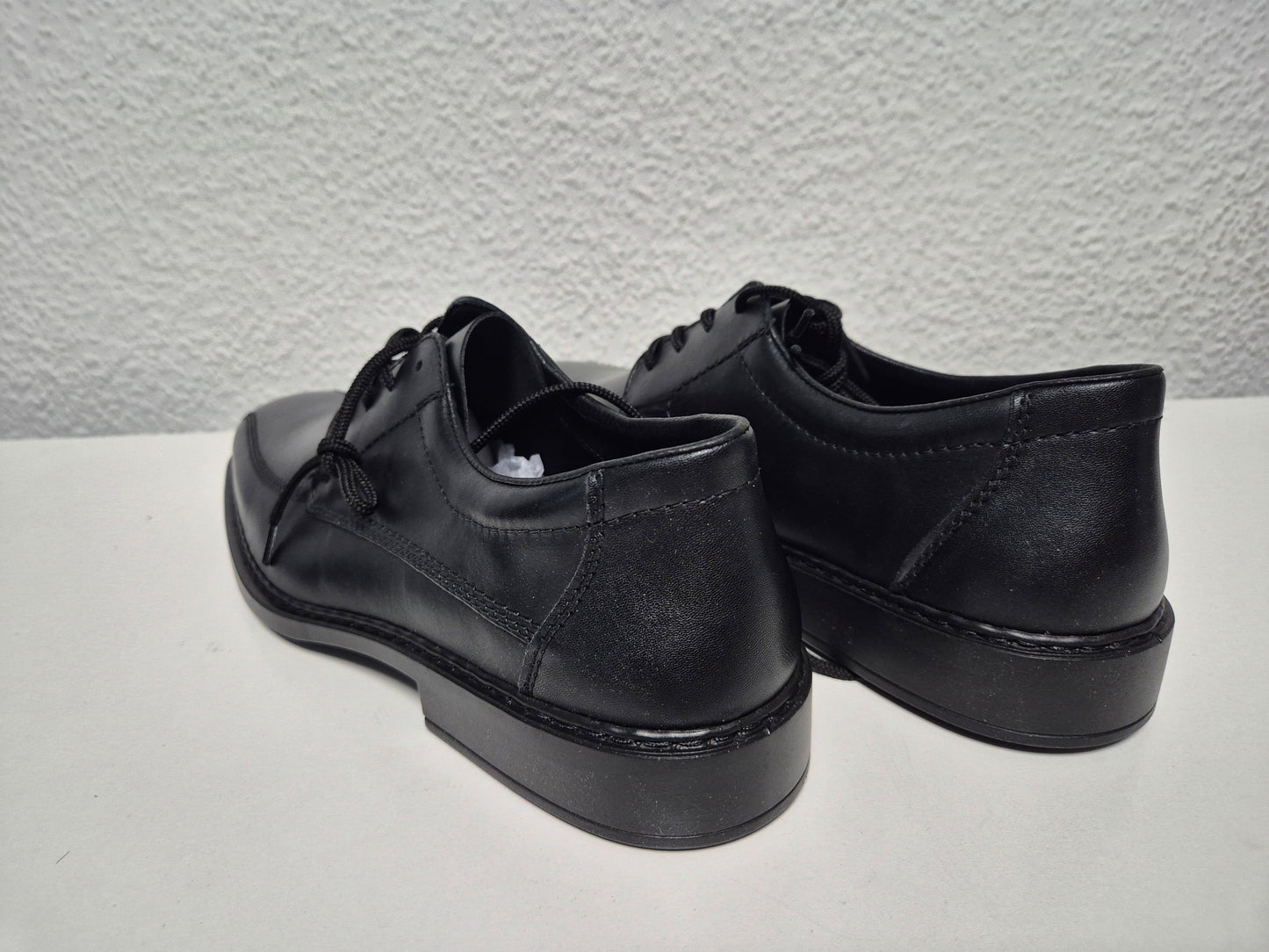RIEKER Schnürschuh mit klassischer Ziernaht, schwarz, Gr. 46
