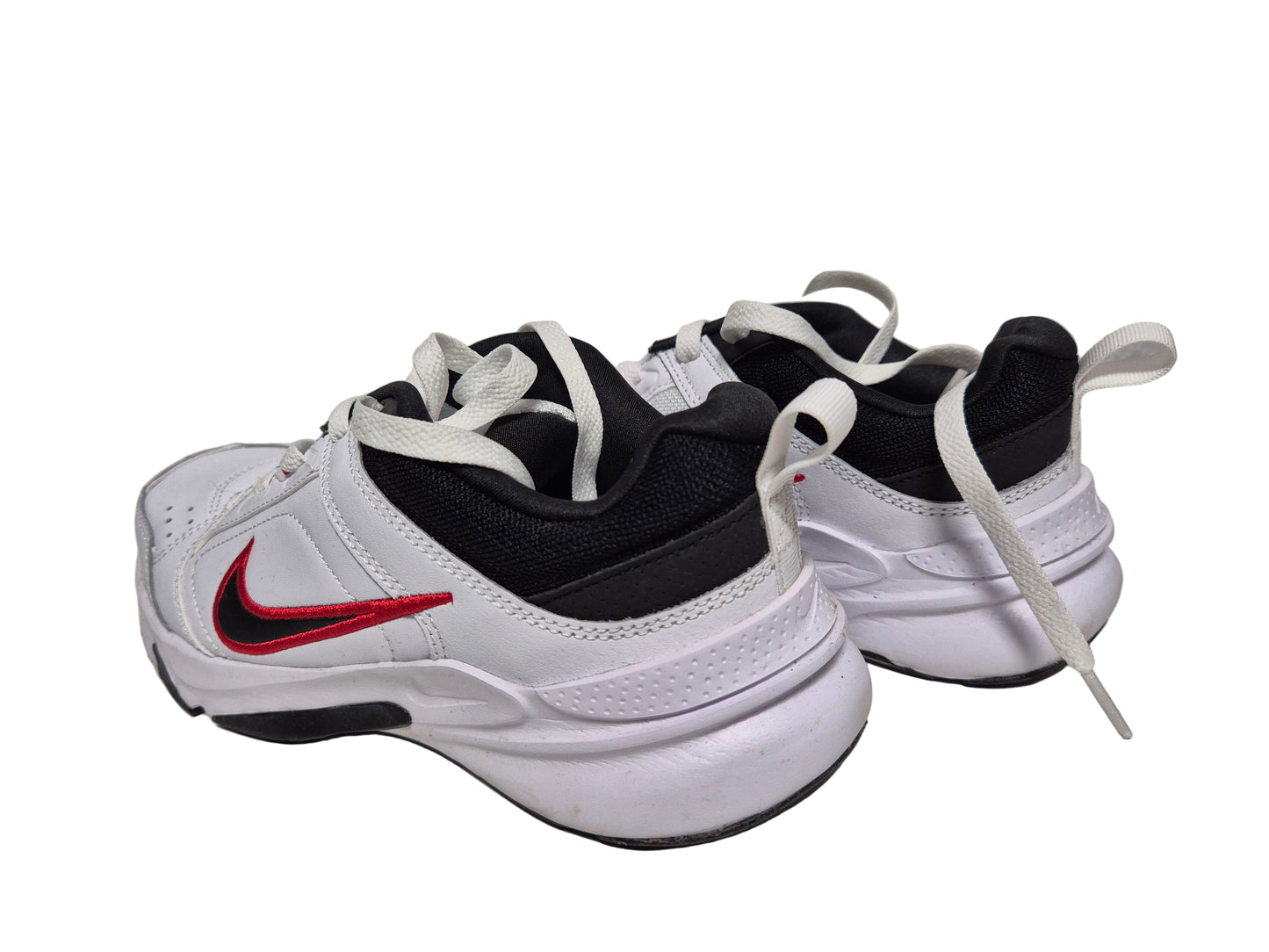 Nike Defy All Day Sneaker, weiß-schwarz, Gr. 37,5