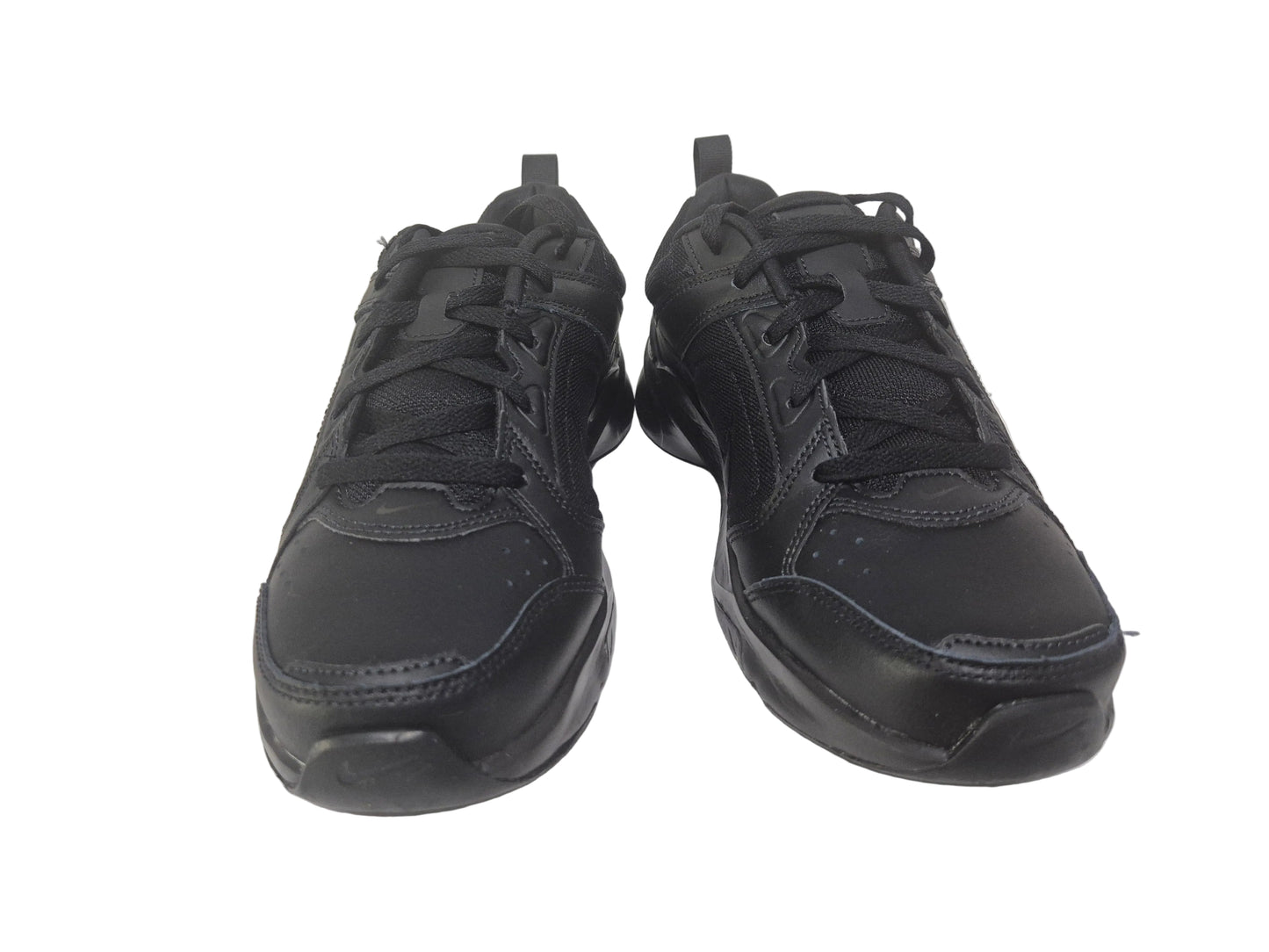 NEU! Nike Defy All Day Sneaker, schwarz, Gr. 42