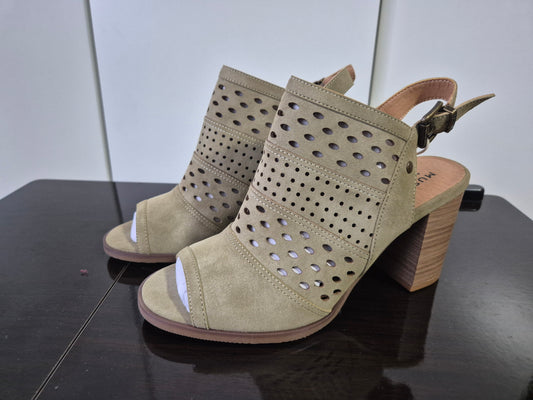 Mustang Sandalette beige Gr. 40