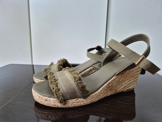 VIVANCE Riemchensandale Keilsandalette oliv Gr. 37