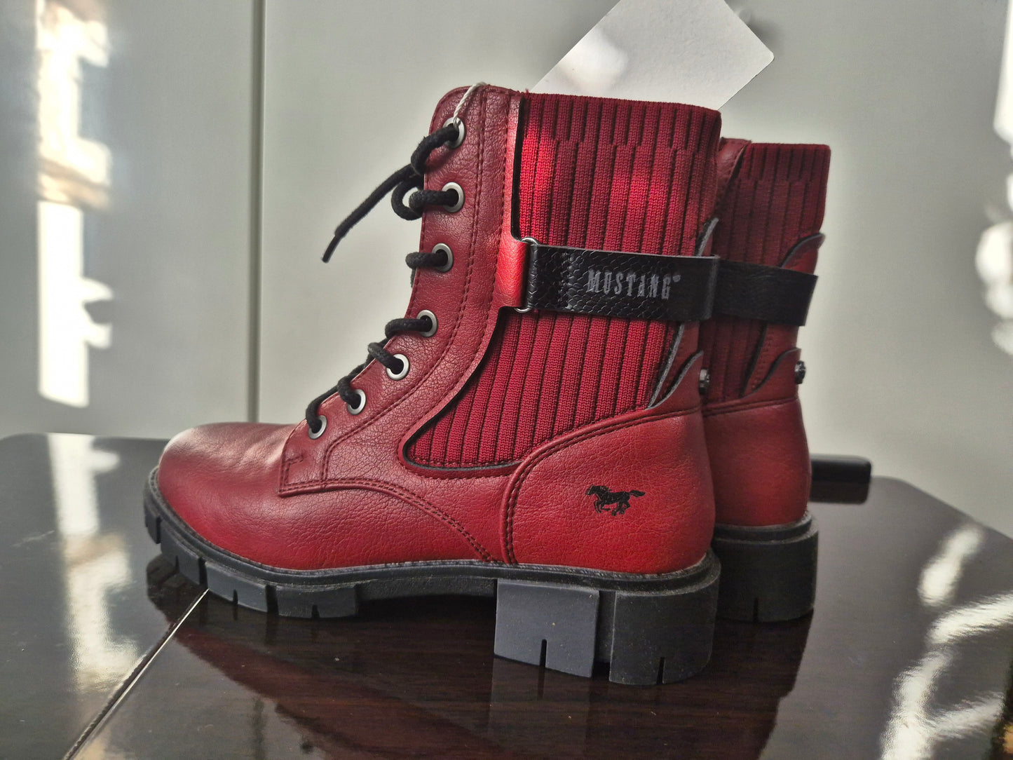 MUSTANG Schnürboots rot